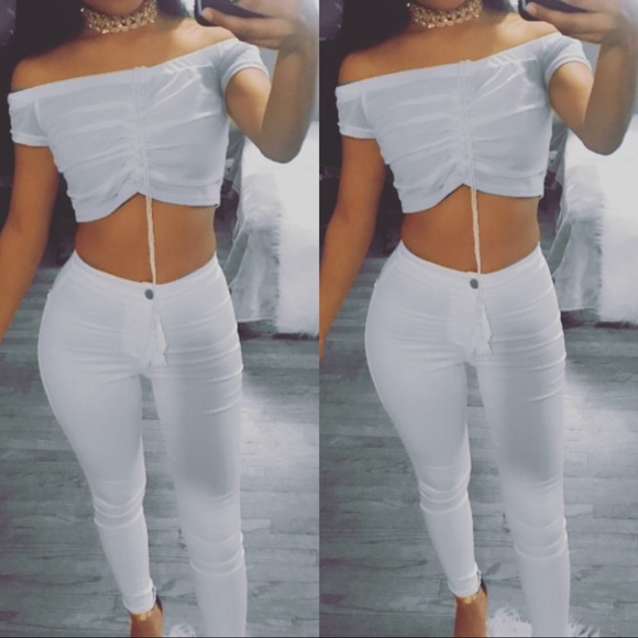 Tops - MOVING SALE 💸 Sae Mesh Crop Top